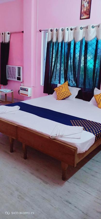 Hotel Gunjan Puri Dış mekan fotoğraf