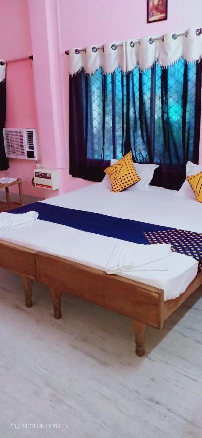 Hotel Gunjan Puri Dış mekan fotoğraf