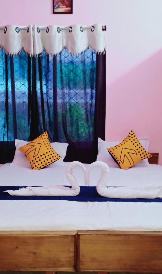 Hotel Gunjan Puri Dış mekan fotoğraf