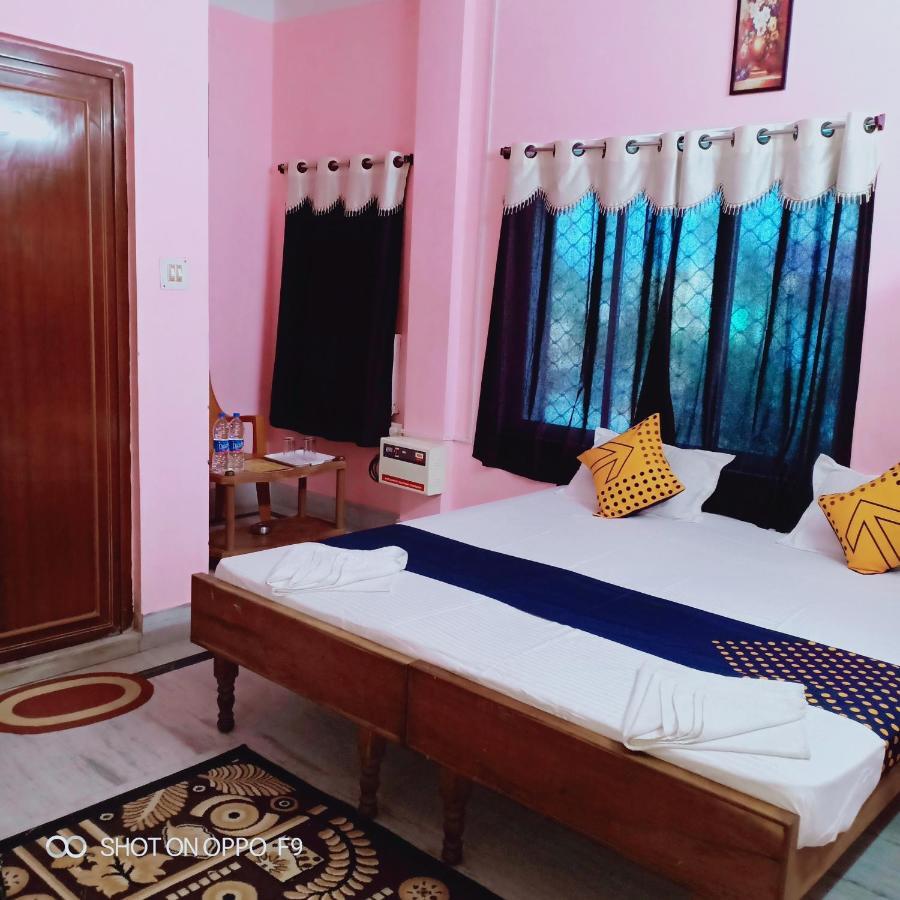 Hotel Gunjan Puri Dış mekan fotoğraf