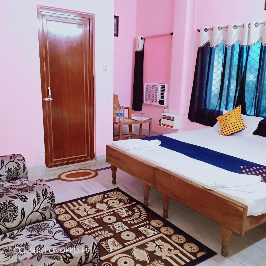 Hotel Gunjan Puri Dış mekan fotoğraf